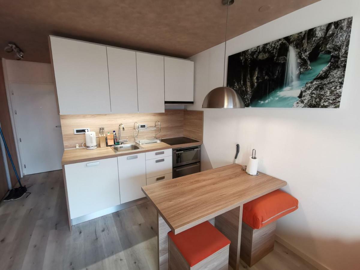 בובק Studio Apartment Jez מראה חיצוני תמונה